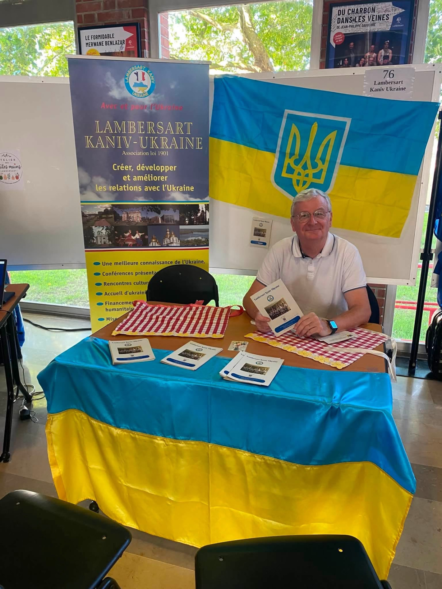 Alain Mazereeuw, président de l’association, au stand Lambersart Kaniv Ukraine
